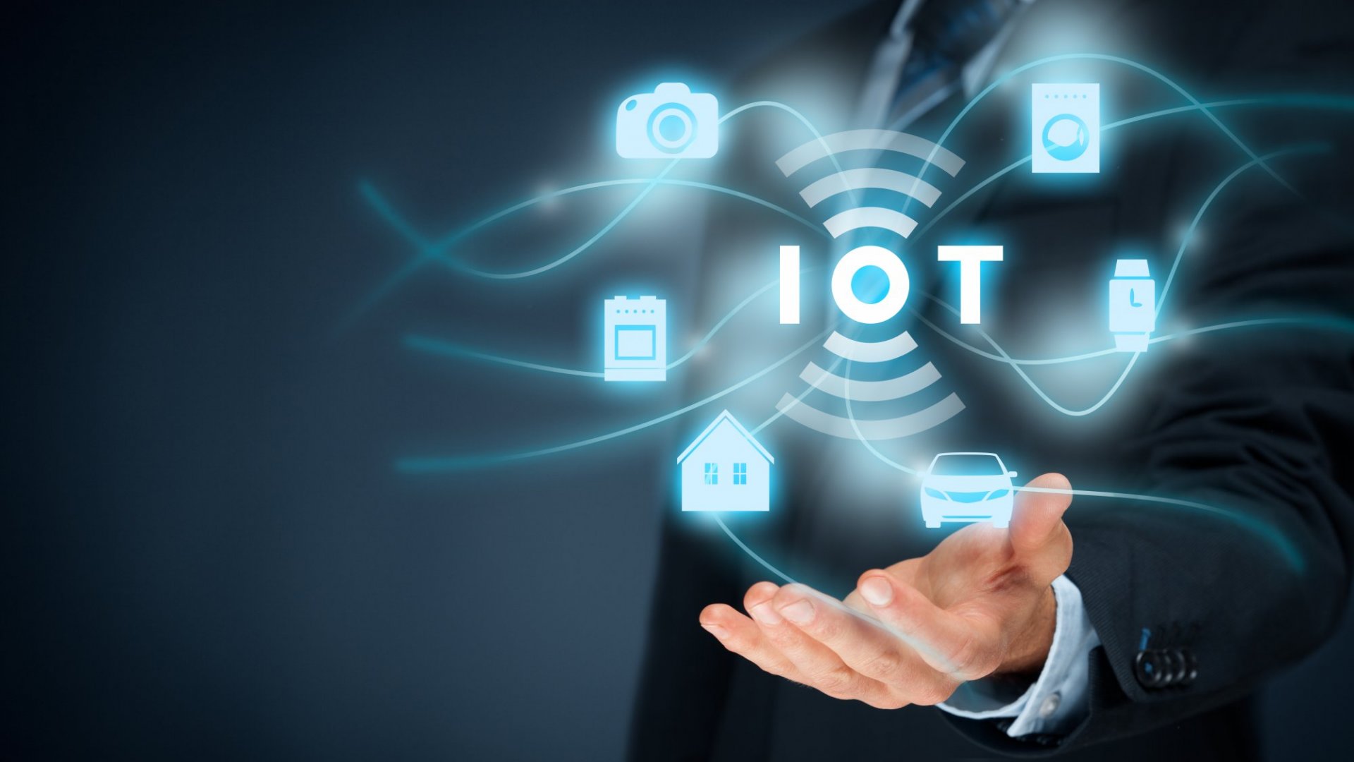 What are the typical form factors and sizes of IoT modules?